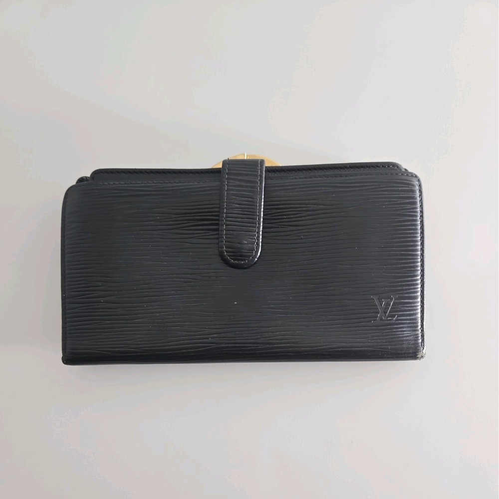 Louis Vuitton Continental Viennois Black Epi Leather Wallet. Size M11012